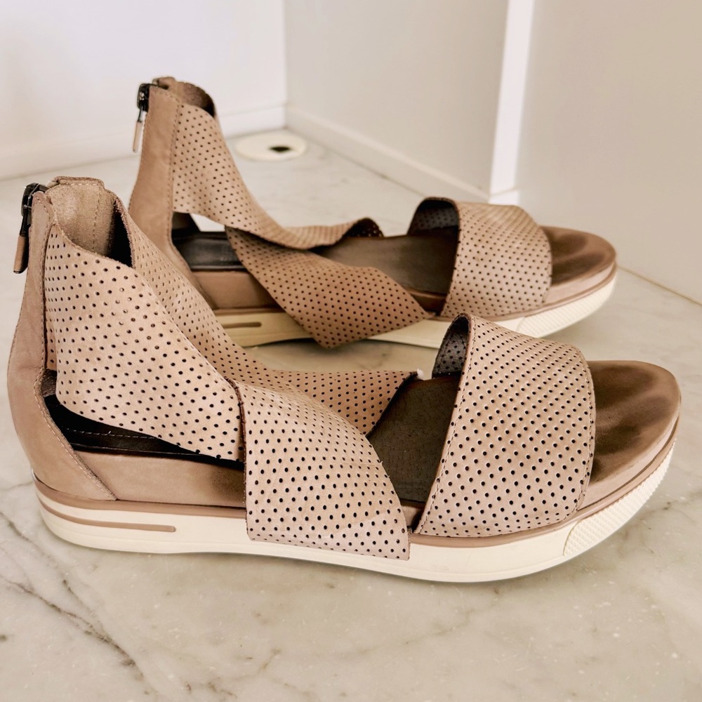 EILEEN FISHER Sport Casual Sneaker Sandal - Picture 5 of 12